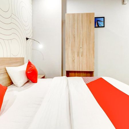 Hotel O Jps Grand Hotel 新德里 外观 照片