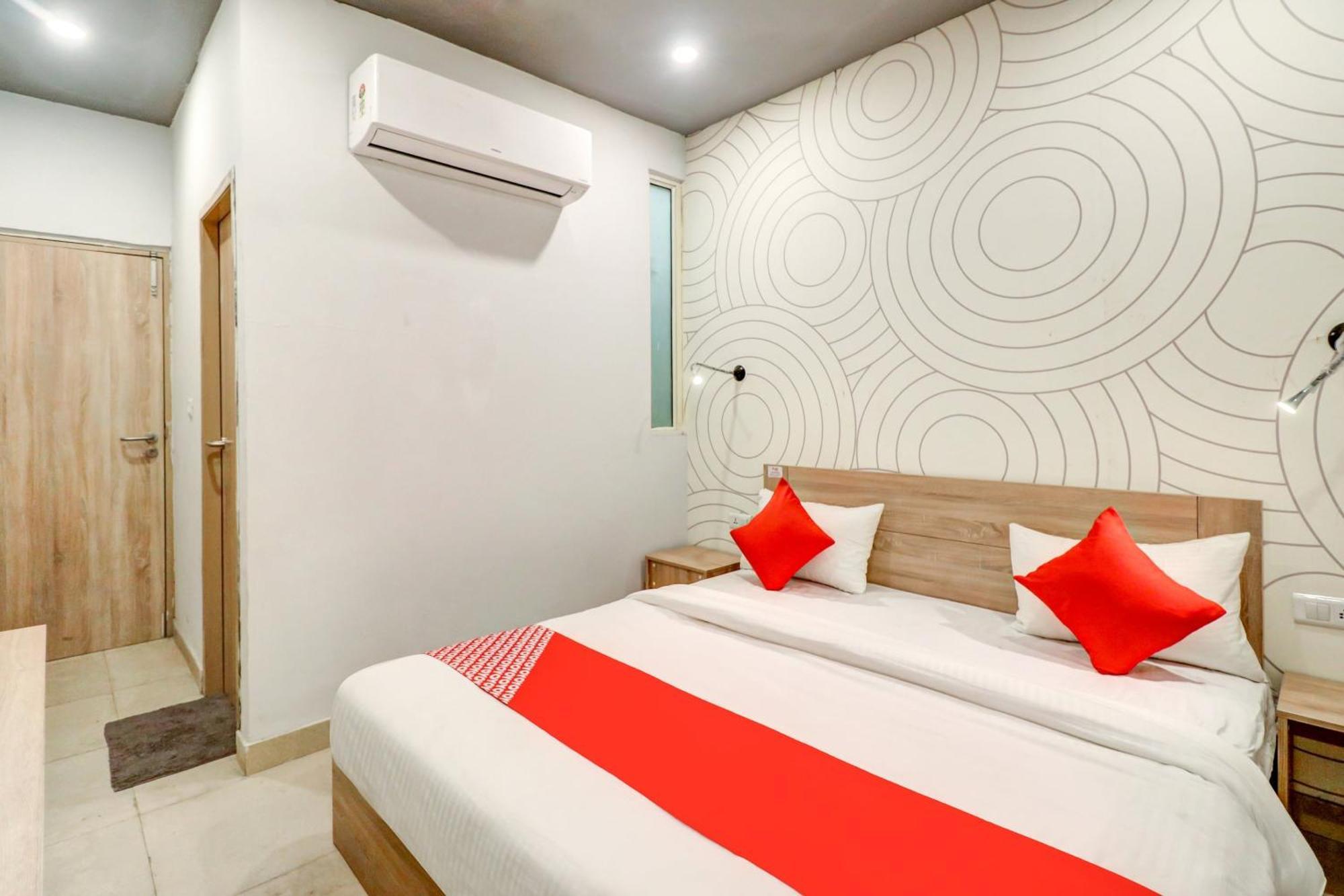 Hotel O Jps Grand Hotel 新德里 外观 照片