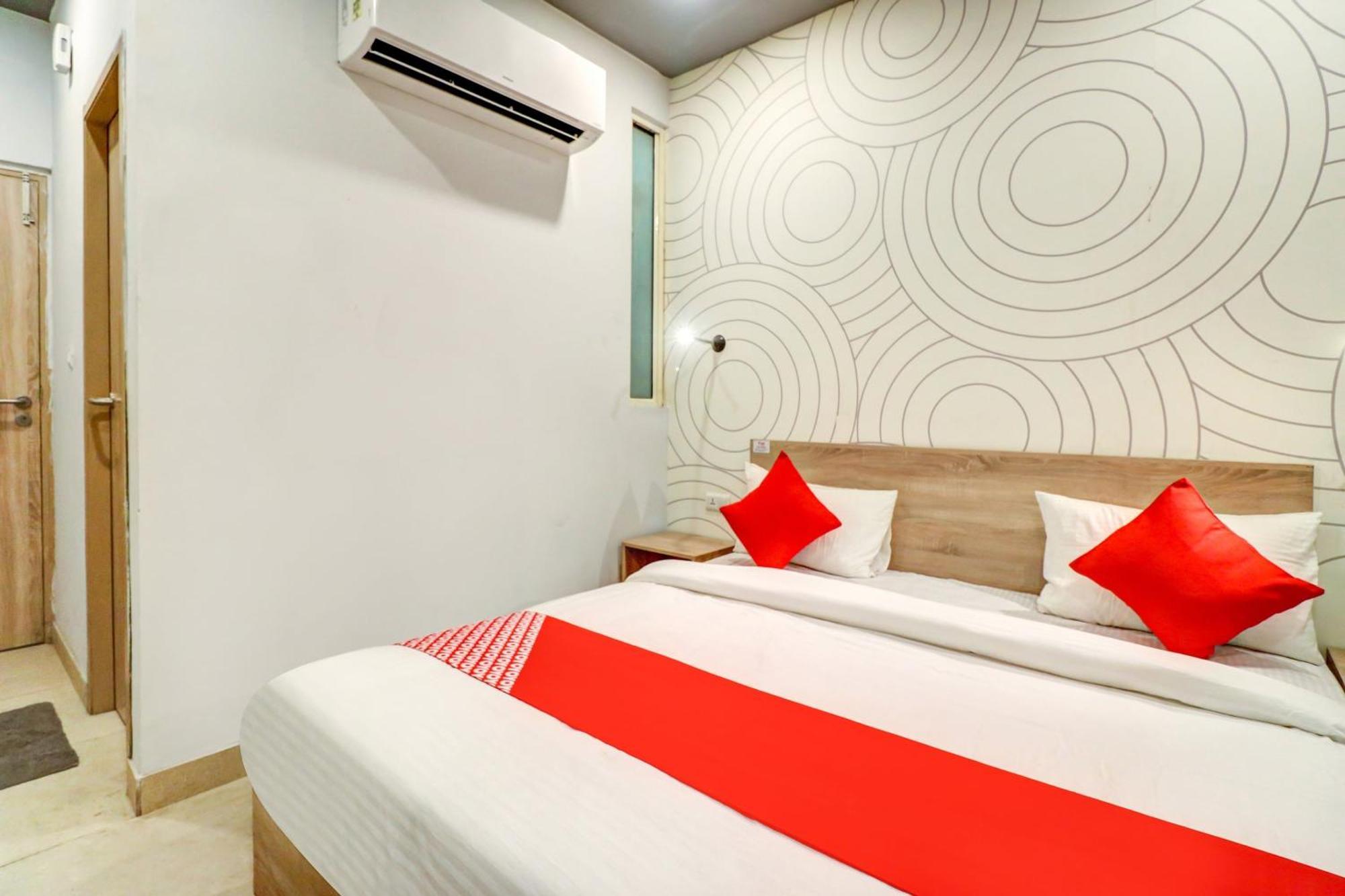 Hotel O Jps Grand Hotel 新德里 外观 照片