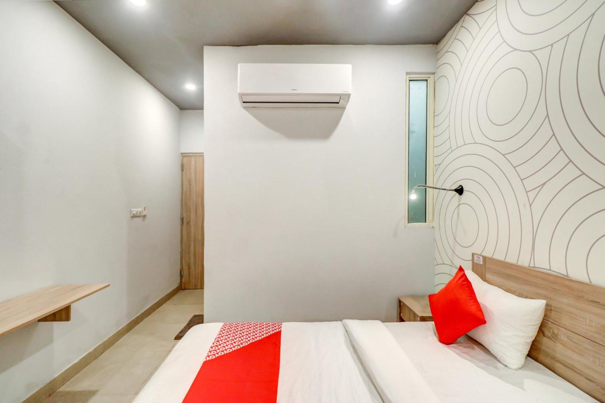 Hotel O Jps Grand Hotel 新德里 外观 照片