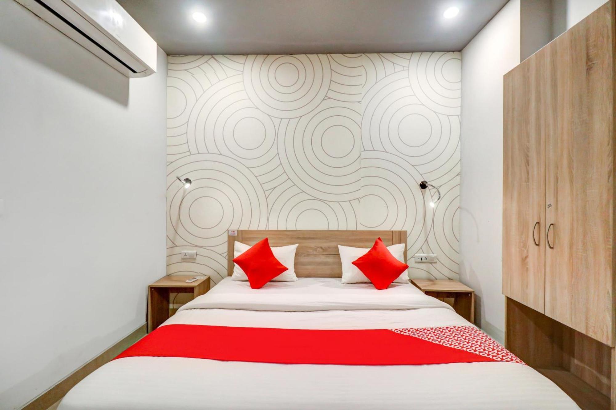 Hotel O Jps Grand Hotel 新德里 外观 照片